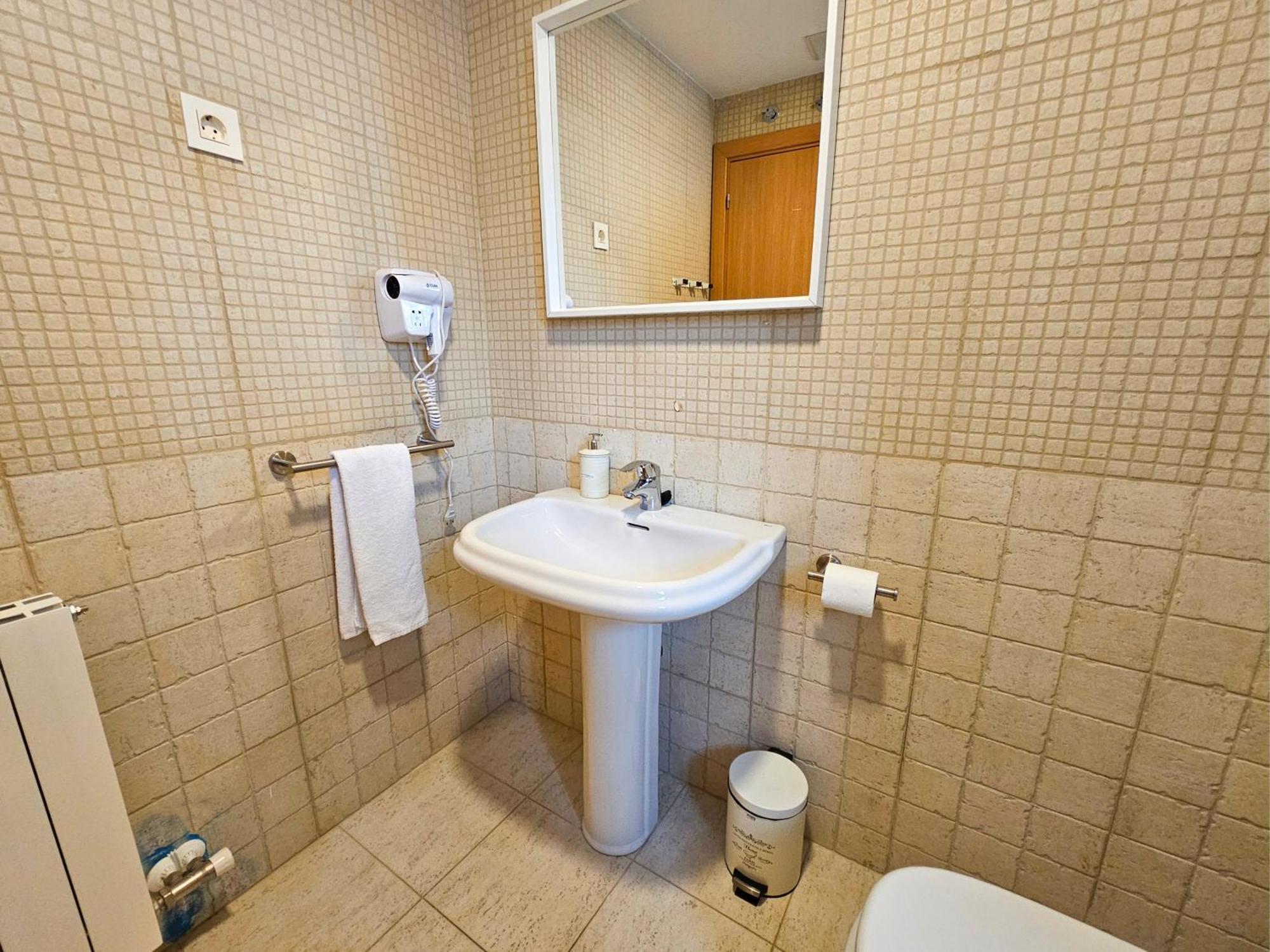 Apartamentos Escarrilla Suites 3000 Esterno foto